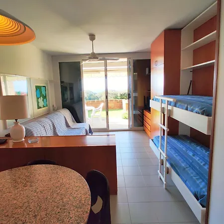 Holiday Homes Marina Apartment *