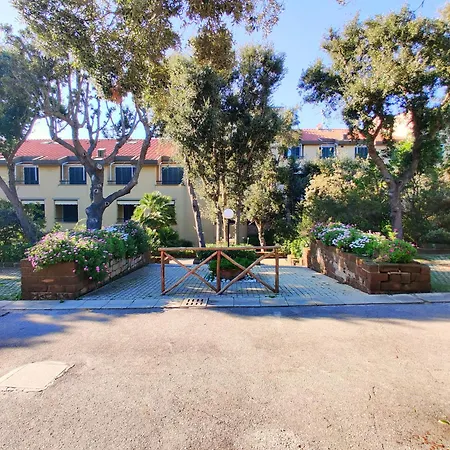 Apartment Holiday Homes Marina Punta Ala