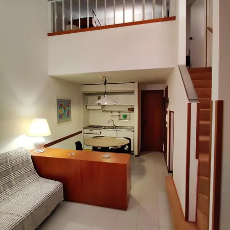 Holiday Homes Marina Apartment