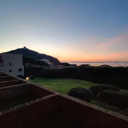 Homes Marina 아파트