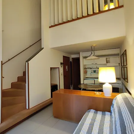 Holiday Homes Marina Apartment