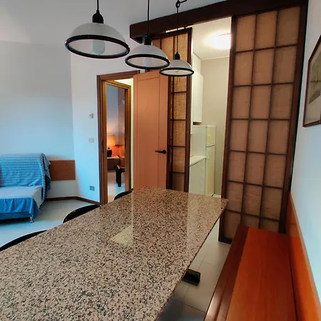 Holiday Homes Marina Apartment