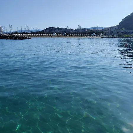 Homes Marina 아파트
